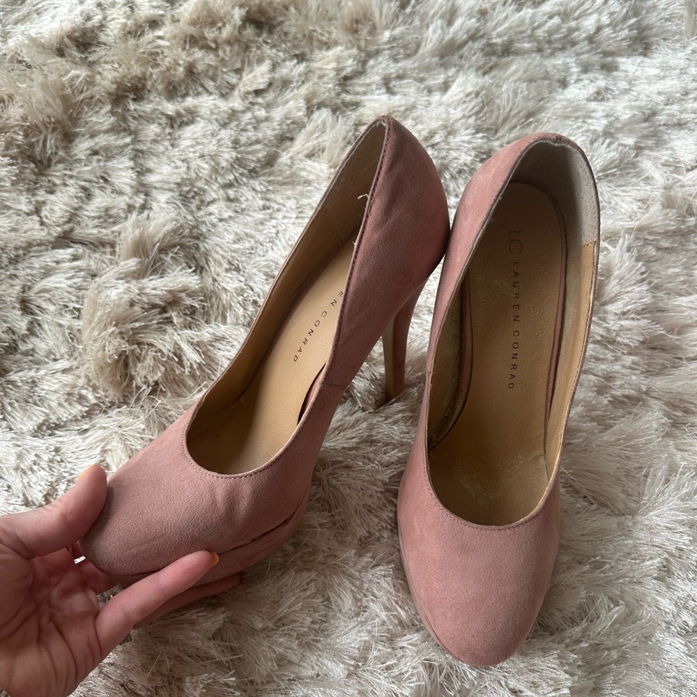Lauren Conrad Platform Pumps